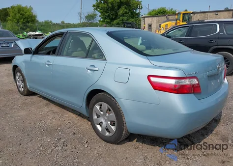 2007 Toyota Camry Le z USA, uszkodzony, nr VIN 4T1BE46K07U507019